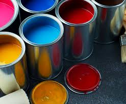 Casa con pintura exterior profesional recién aplicada